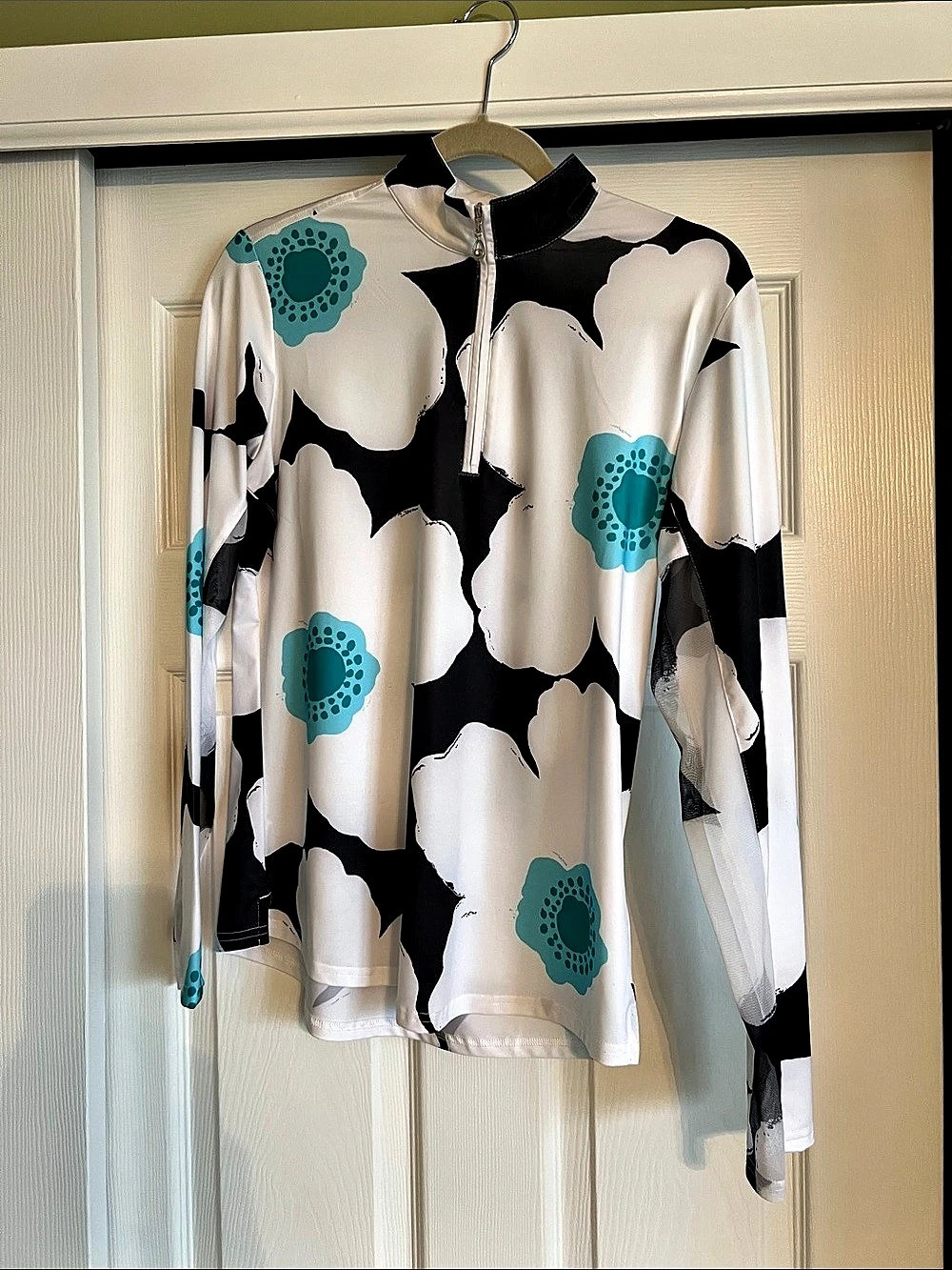 SanSoleil SolCool Print Long Sleeve 1/4 Zip Mock White & Black Medium